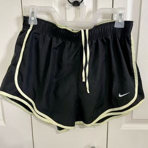 Nike Women's Dri-fit Tempo Running Short